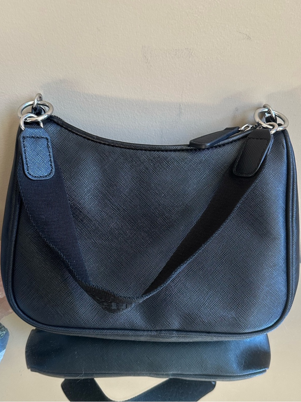 GUESS Black Shoulder Bag with Logo Triangle and Zip Charm - Picture 6 of 9